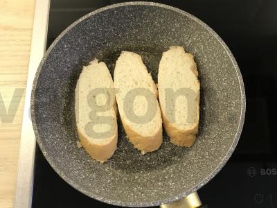 Crostini su marinuotomis slyvomis Žingsnis 2