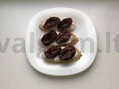 Crostini su marinuotomis slyvomis Žingsnis 4