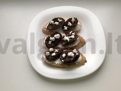 Crostini su marinuotomis slyvomis Žingsnis 5