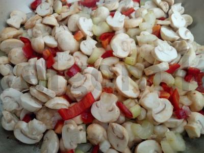 Itališka vištiena su salierais ir grybais Žingsnis 2