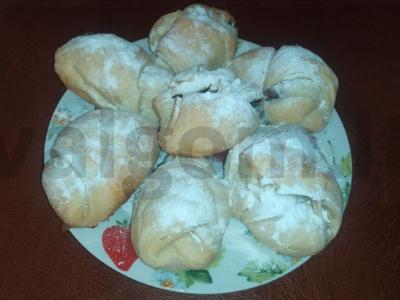 Traškūs švieži kruasanai su "Nutella pagrindine nuotrauka