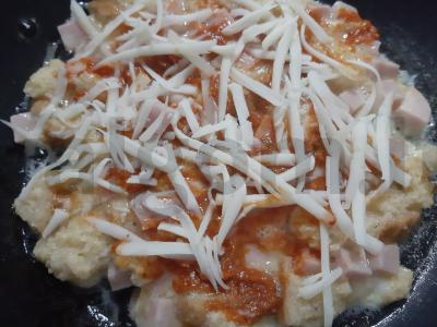 Lengvi pusryčiai su kiaušiniais ir kumpiu Žingsnis 3