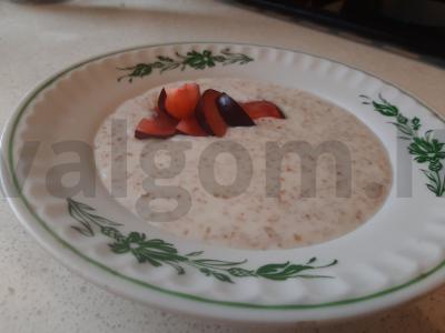 Skani kviečių košė su pienu pagrindine nuotrauka