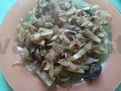 Omletas su kopūstų ir grybų įdaru bei sūriu Žingsnis 1