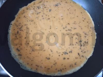 Omletas su kopūstų ir grybų įdaru bei sūriu Žingsnis 3