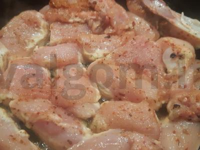 Vištiena terijakio padaže su funchosa Žingsnis 2