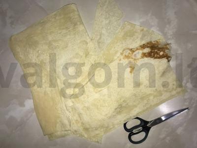 Vištienos šlaunelės pitos duonoje su grietinėlės padažu Žingsnis 2