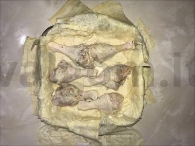 Vištienos šlaunelės pitos duonoje su grietinėlės padažu Žingsnis 3