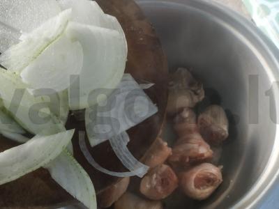 Vištienos kepimas daugiafunkcinėje keptuvėje Žingsnis 2