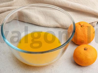 Blyneliai su mandarinų sultimis Žingsnis 1