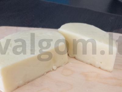 Naminis sūris pagrindine nuotrauka