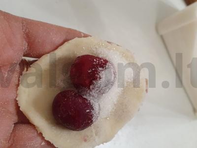 Skaniausi koldūnai su vyšniomis Žingsnis 2