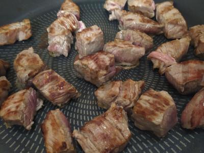 Grikiai, troškinti su marmurine jautiena Žingsnis 1