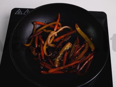 Soba su kalmarais ir terijakio padažu Žingsnis 7