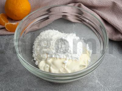 Grietinės desertas su konservuotais abrikosais ir mandarinais Žingsnis 1