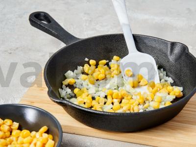 Basmati kepti ryžiai su kukurūzais Žingsnis 1