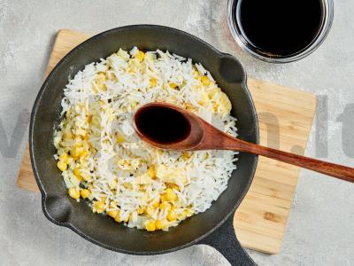 Basmati kepti ryžiai su kukurūzais Žingsnis 3