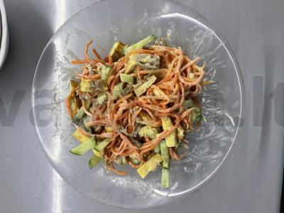 Korėjietiškos "Caprice" salotos su kiaulienos filė pagrindine nuotrauka