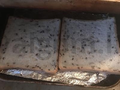 Pusryčiams - sumuštinis su vištienos krūtinėle, kiaušiniu ir Cezario padažu Žingsnis 4