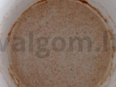 Iš viso grūdo miltų pagaminta rauginta duona Žingsnis 1