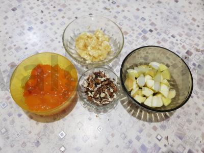 Vaisių desertas su riešutais Žingsnis 1