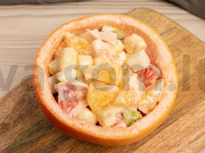 Vaisių salotos su mandarinais pusėje greipfruto Žingsnis 5