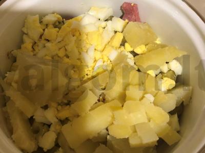 Olivier su rūkyta dešra Žingsnis 1