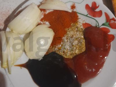 Kaimiškos bulvės su vištiena marinate Žingsnis 1
