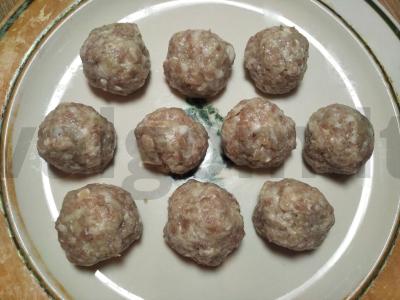 Lengva sriuba su mėsos kukuliais ir česnaku Žingsnis 3