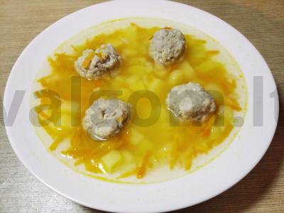 Lengva sriuba su mėsos kukuliais ir česnaku pagrindine nuotrauka