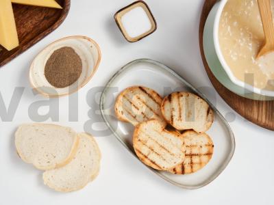 Paprasta prancūziška svogūnų sriuba Žingsnis 2