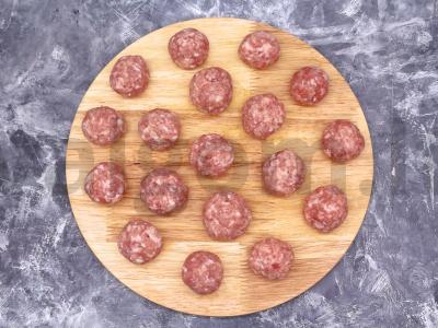 Kiaulienos ir daržovių kebabai Žingsnis 4