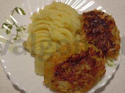 Švelnūs vegetariški kotletai su kopūstais Žingsnis 6