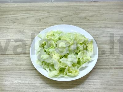 Salotos su aisbergais ir humusu Žingsnis 1