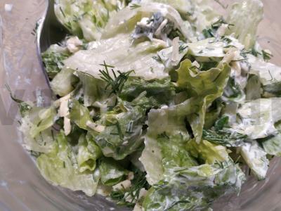 Šviežios aisbergo salotos su grietine Žingsnis 5