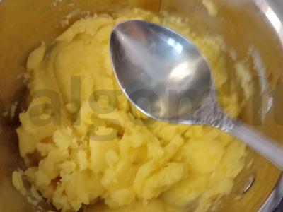 Bulvių pyragėliai su rūkyta paprika Žingsnis 3