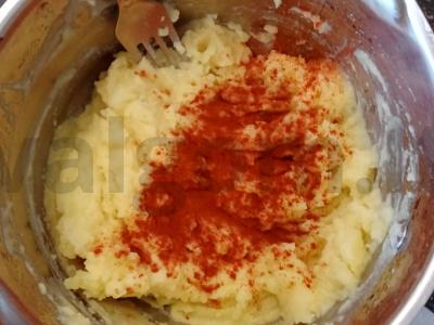 Bulvių pyragėliai su rūkyta paprika Žingsnis 5