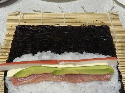 Namų gamybos suktinukai su upėtakiu ir marinuotu imbieru Žingsnis 5