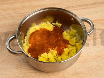 Bulvių košė su pomidorais ir paprika Žingsnis 6