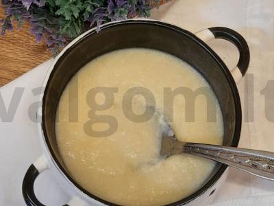 Žiedinių kopūstų kreminė sriuba Žingsnis 3
