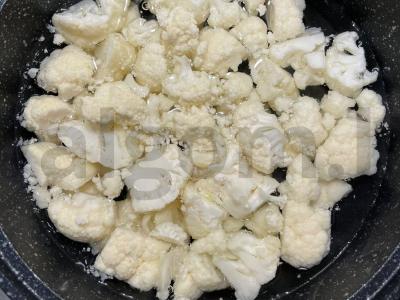 Žiedinių kopūstų troškinys ant saulėgrąžų miltų Žingsnis 1