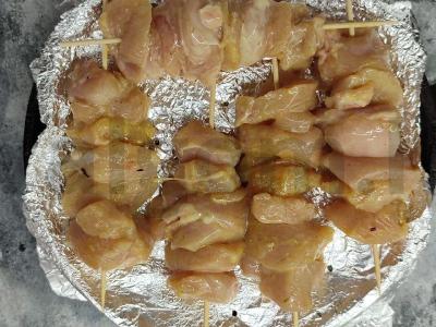 Aromatingi vištienos kebabai su ryžiais ir daržovėmis orkaitėje Žingsnis 4