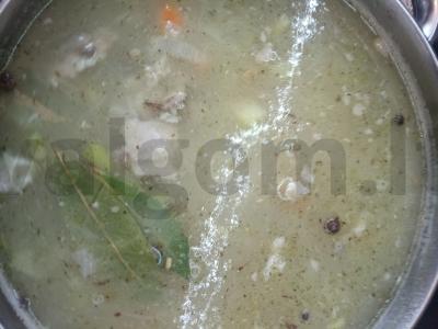 Kiaulienos sultinio sriuba su grikiais pagrindine nuotrauka