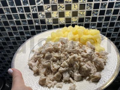 Salotos "Tender" su vištienos filė ir ananasais Žingsnis 1