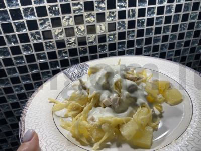 Salotos "Tender" su vištienos filė ir ananasais pagrindine nuotrauka