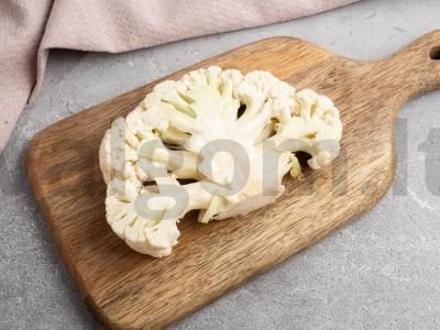 Žiedinių kopūstų kepsnys su mandarinų padažu Žingsnis 1