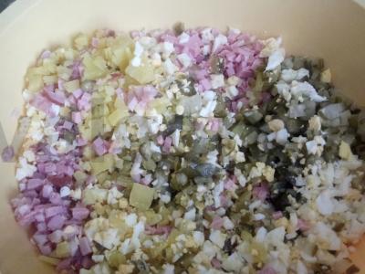 Olivier salotos su kumpiu ir dešra Žingsnis 3