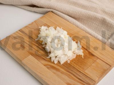Paprastos salotos su saira ir svogūnais Žingsnis 3