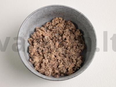 Paprastos salotos su saira ir svogūnais Žingsnis 4