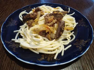 Veršienos guliašas su daržovėmis pagrindine nuotrauka